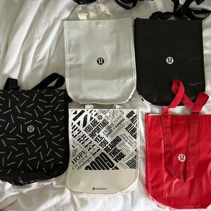 Set of 5 lululemon reusable shopper bags